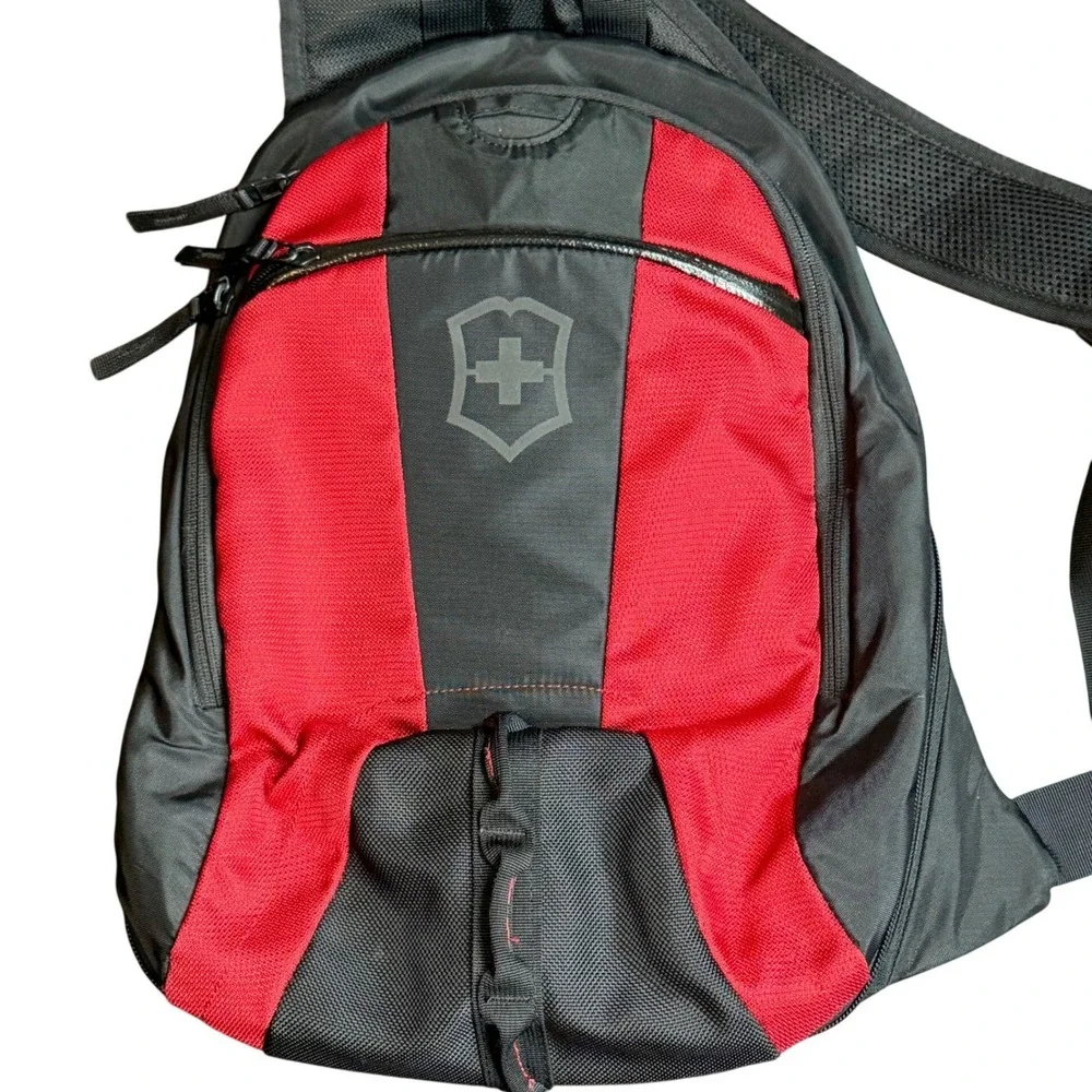 Victorinox Swiss Army Altmont 3.0 Mono Shoulder Sling Bag Red Black Backpack